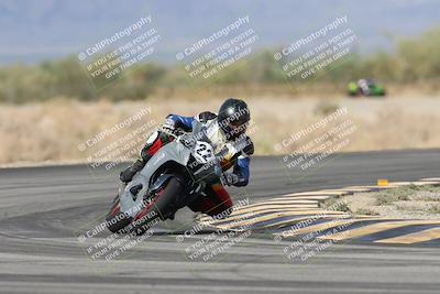 media/Nov-16-2025-Race Pace (Sun) [[8c5fa54630]]/Verified Riders/7-Turn 4 (1155am)/